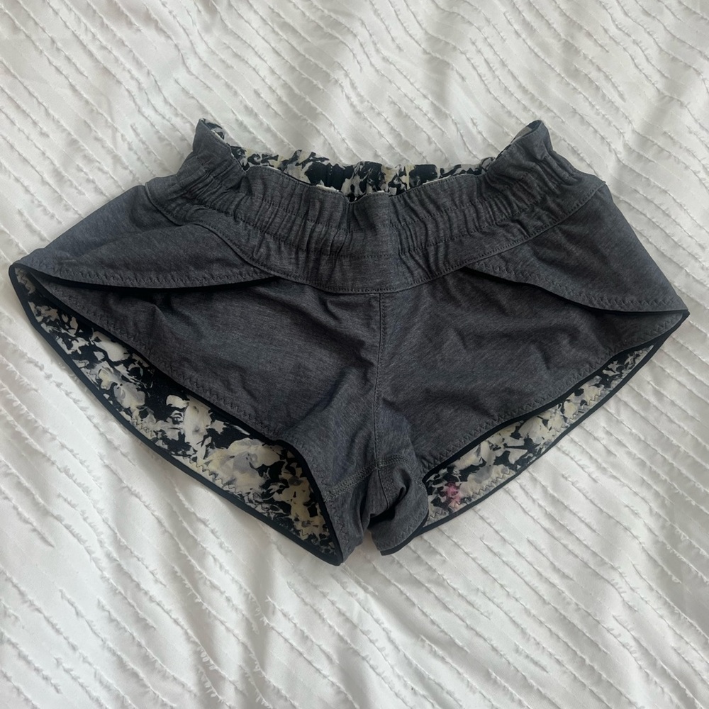 Lululemon Reversible Water Surf Short in Crosscourt Petal Gray Black - Size 2? - Picture 8 of 10
